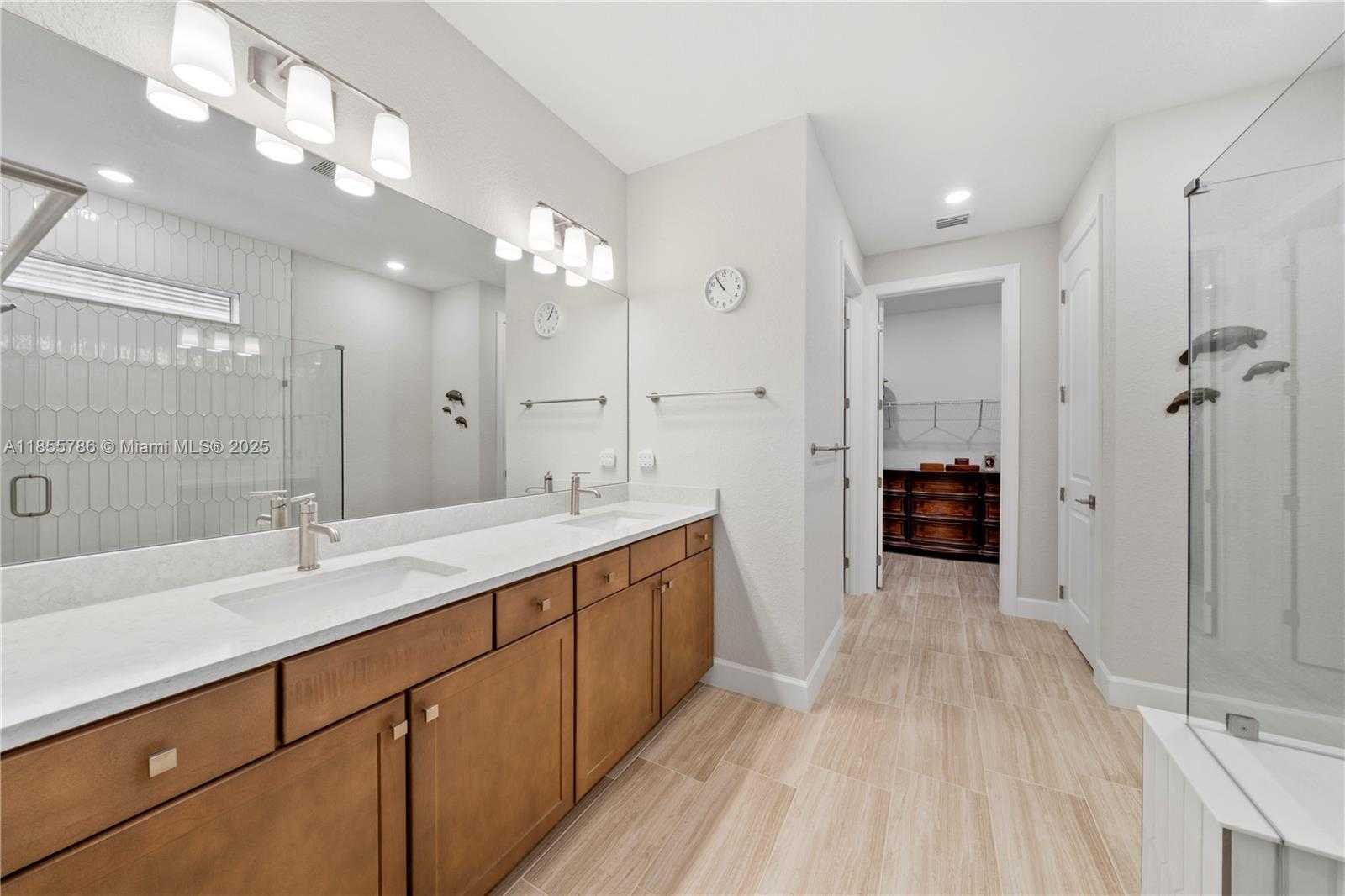 Small Image of 13133 SOUTH WEST SMALT LN, Port St. Lucie Number 23
