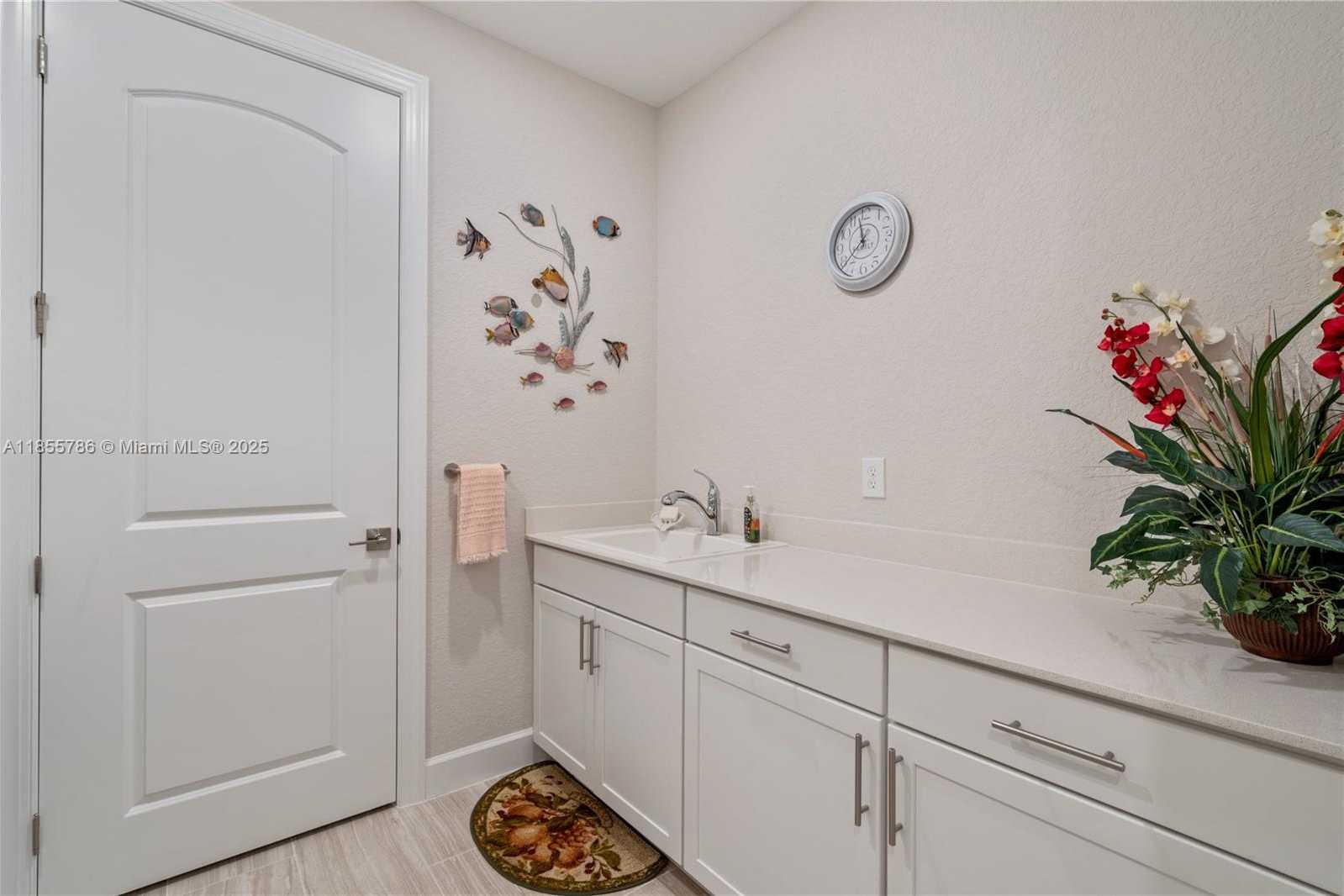 Small Image of 13133 SOUTH WEST SMALT LN, Port St. Lucie Number 26
