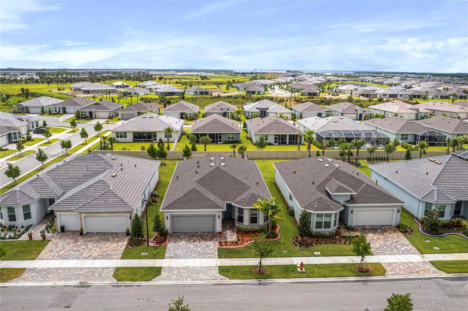 Small Image of 13133 SOUTH WEST SMALT LN, Port St. Lucie Number 34