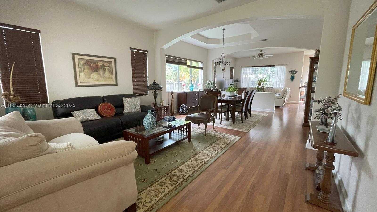 Small Image of 9506 SOUTH WEST 220TH LN, Cutler Bay Number 16