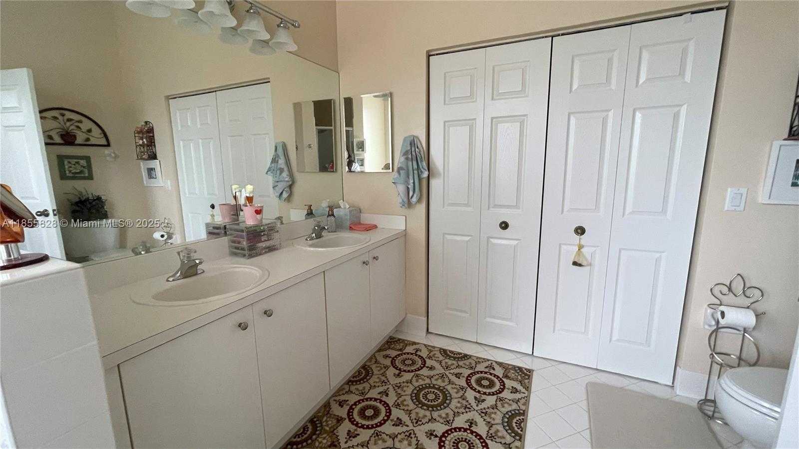 Small Image of 9506 SOUTH WEST 220TH LN, Cutler Bay Number 33