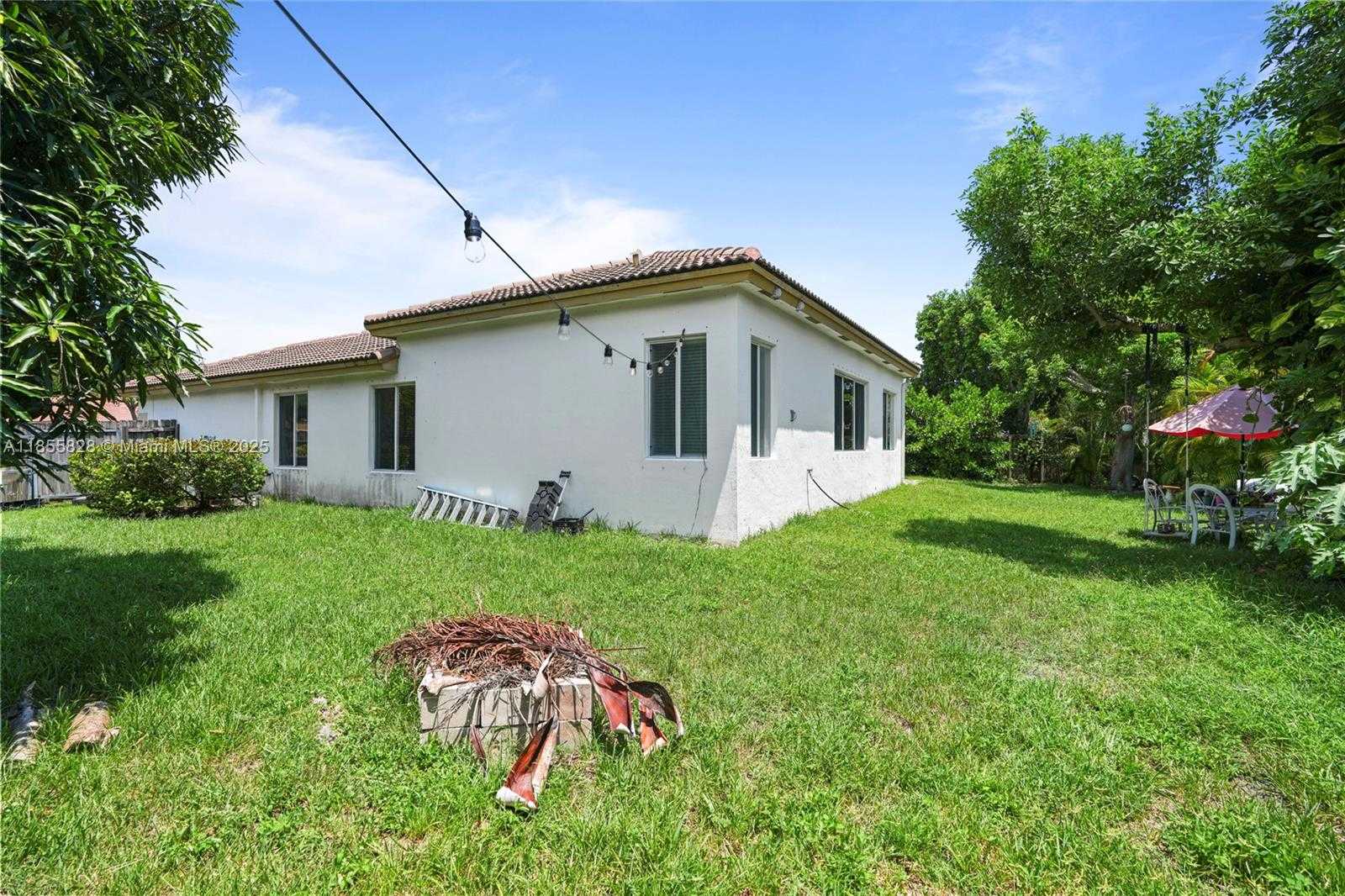 Small Image of 9506 SOUTH WEST 220TH LN, Cutler Bay Number 50