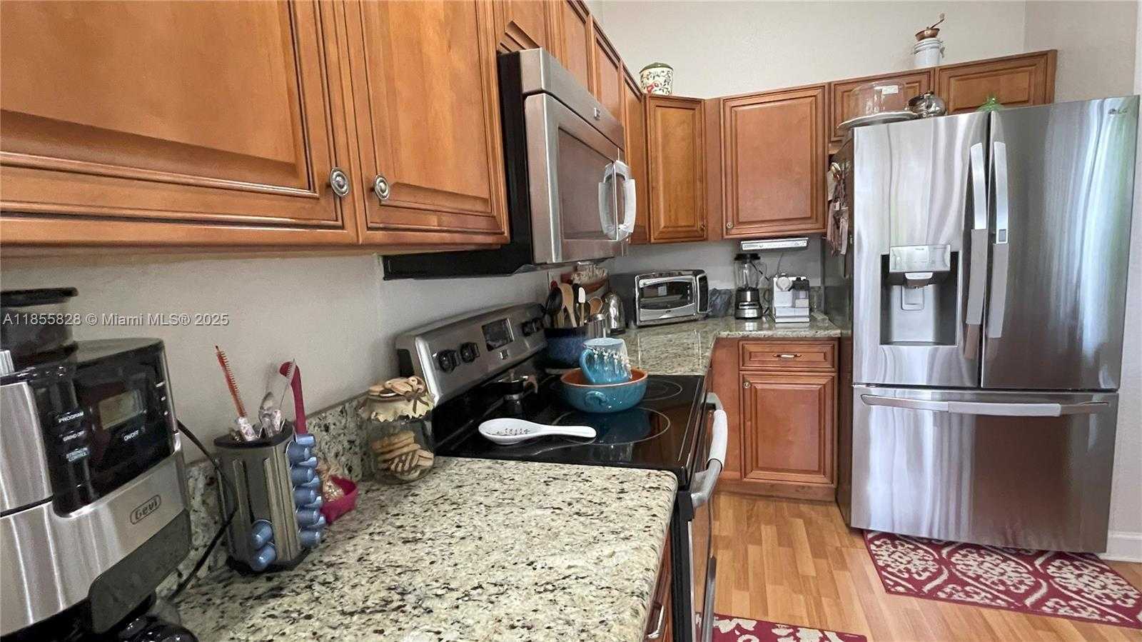 Small Image of 9506 SOUTH WEST 220TH LN, Cutler Bay Number 7