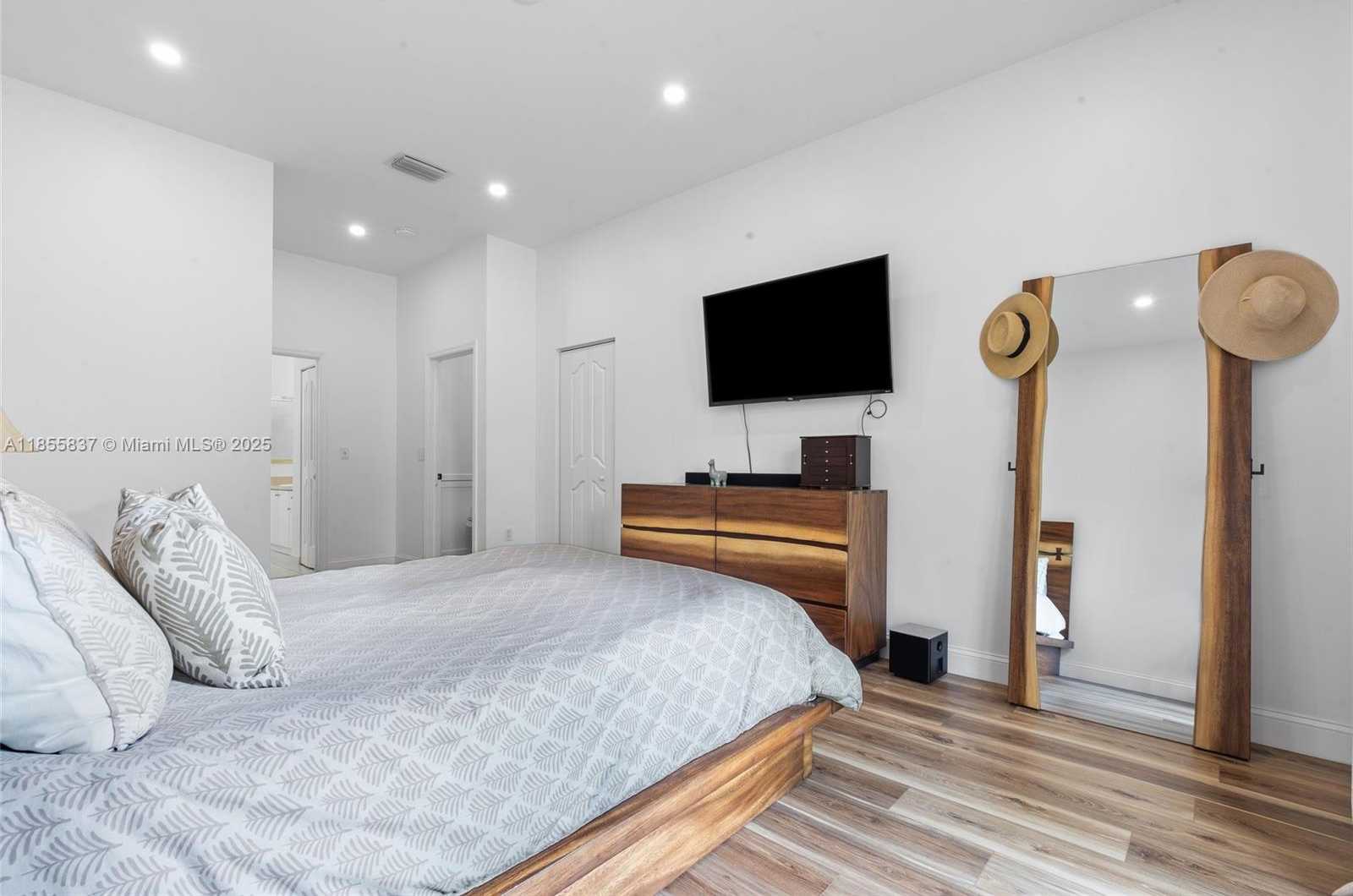 Small Image of 2630 DUNWOODIE PL, Homestead Number 25
