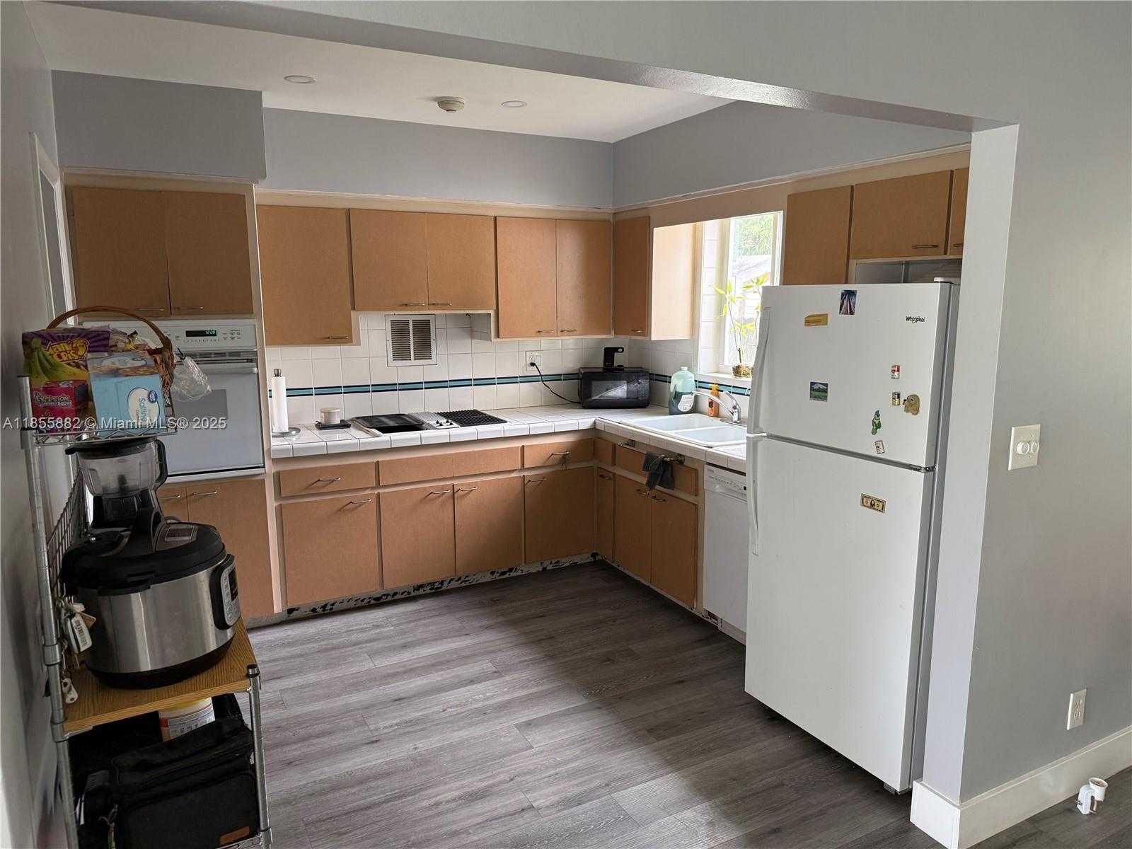 Small Image of 3301 SOUTH WEST 20TH CT, Fort Lauderdale Number 11