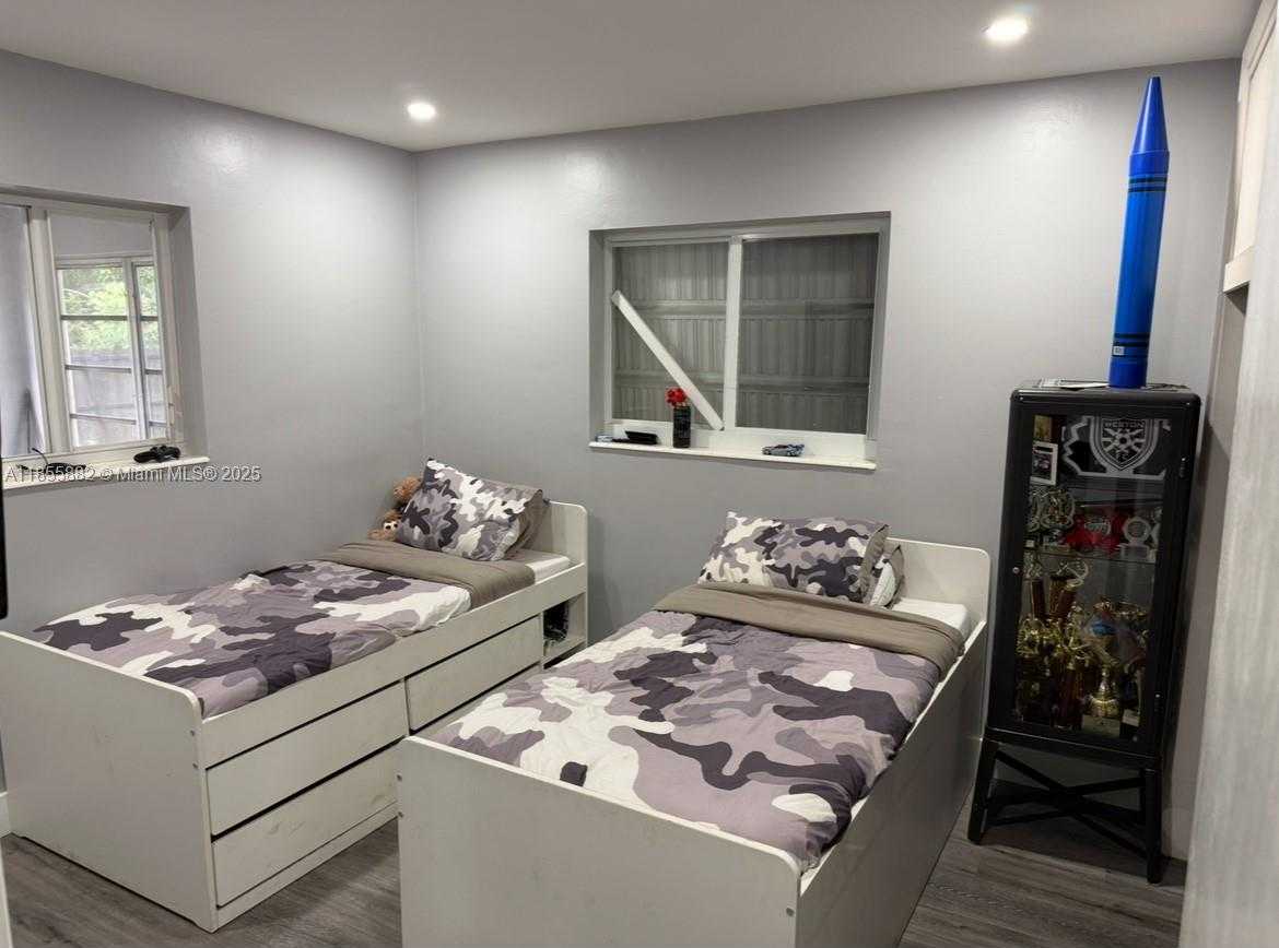 Small Image of 3301 SOUTH WEST 20TH CT, Fort Lauderdale Number 20