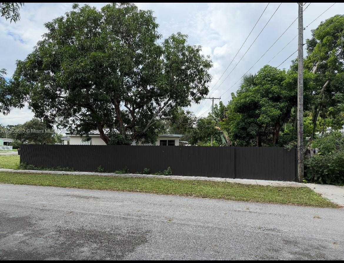 Small Image of 3301 SOUTH WEST 20TH CT, Fort Lauderdale Number 22
