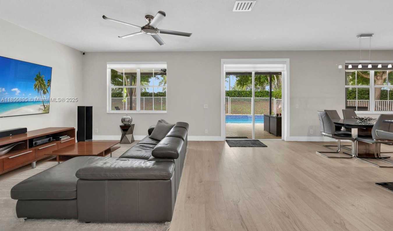 Small Image of 1012 TUPELO WAY, Weston Number 12