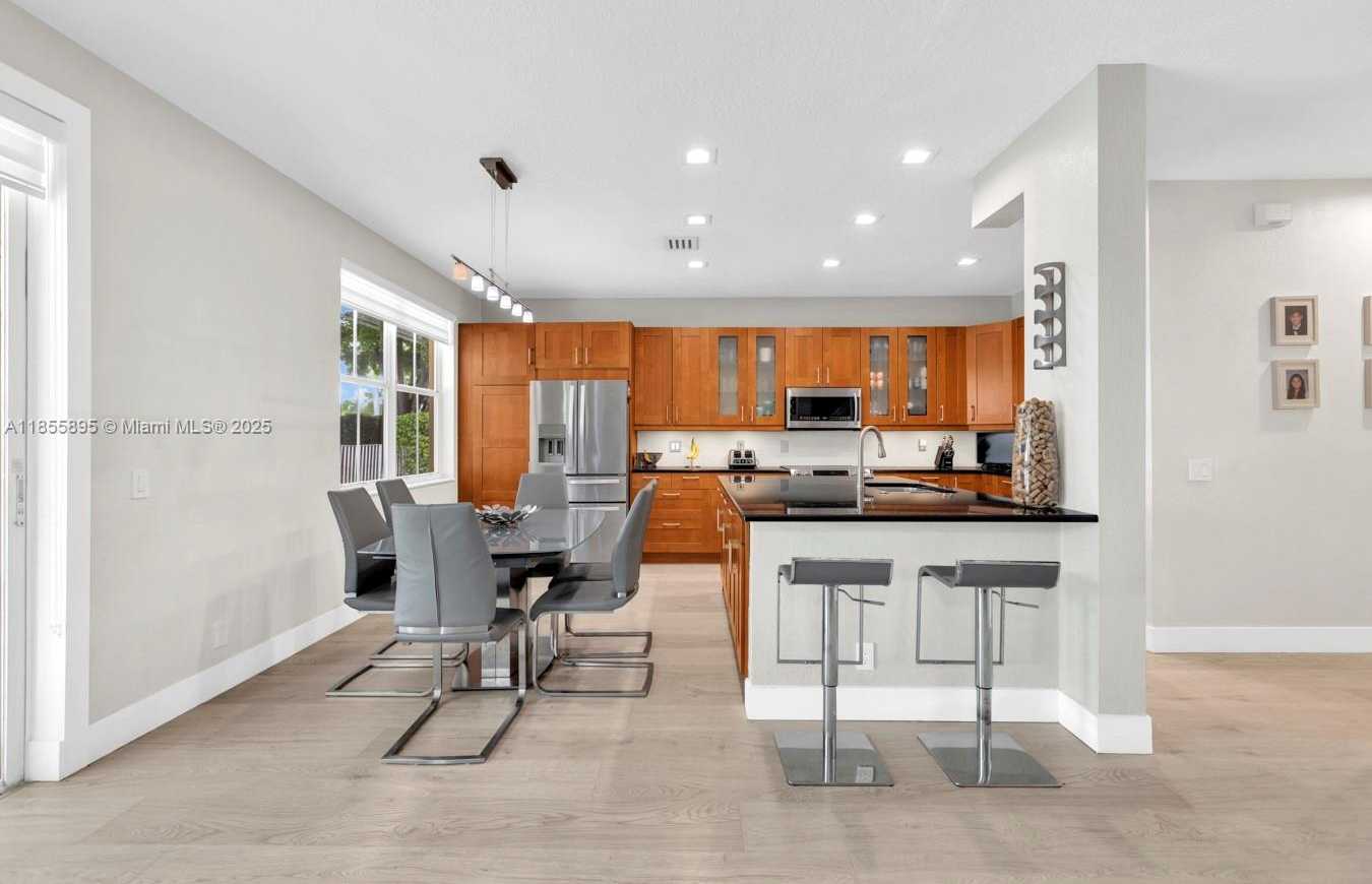 Small Image of 1012 TUPELO WAY, Weston Number 13