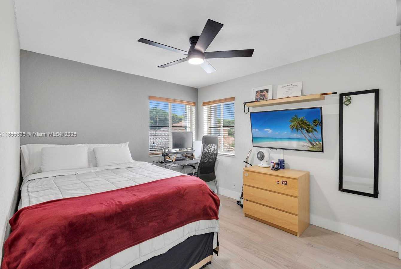 Small Image of 1012 TUPELO WAY, Weston Number 27