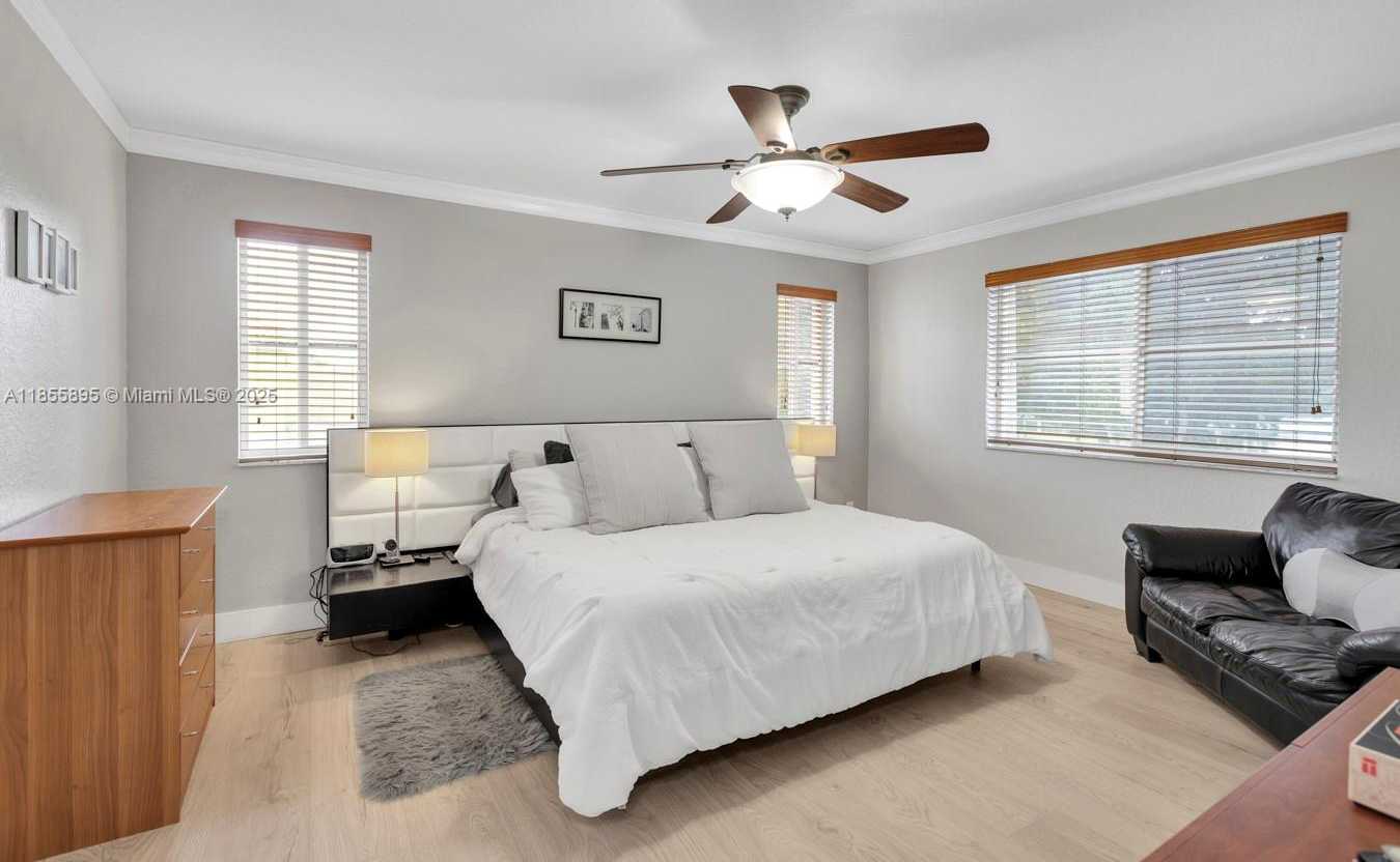 Small Image of 1012 TUPELO WAY, Weston Number 29