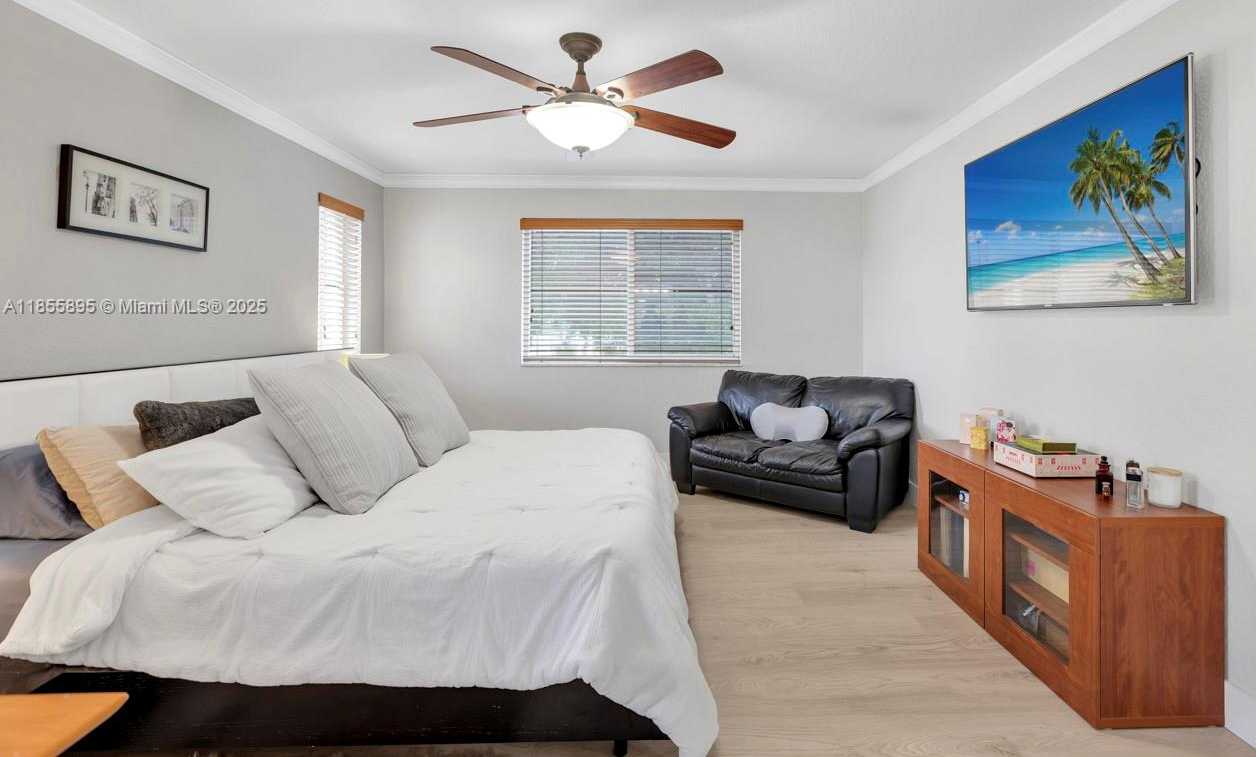 Small Image of 1012 TUPELO WAY, Weston Number 30