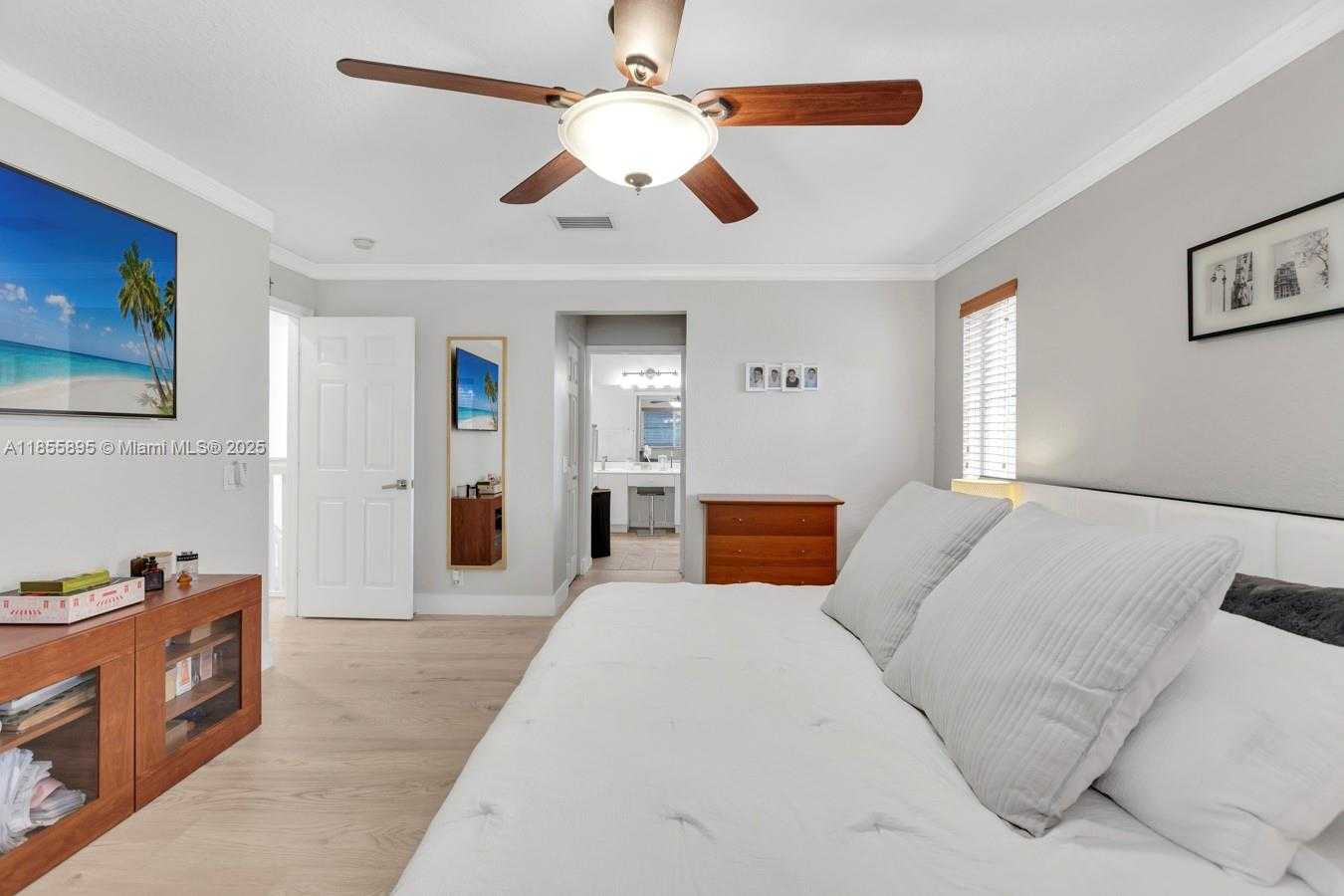 Small Image of 1012 TUPELO WAY, Weston Number 31