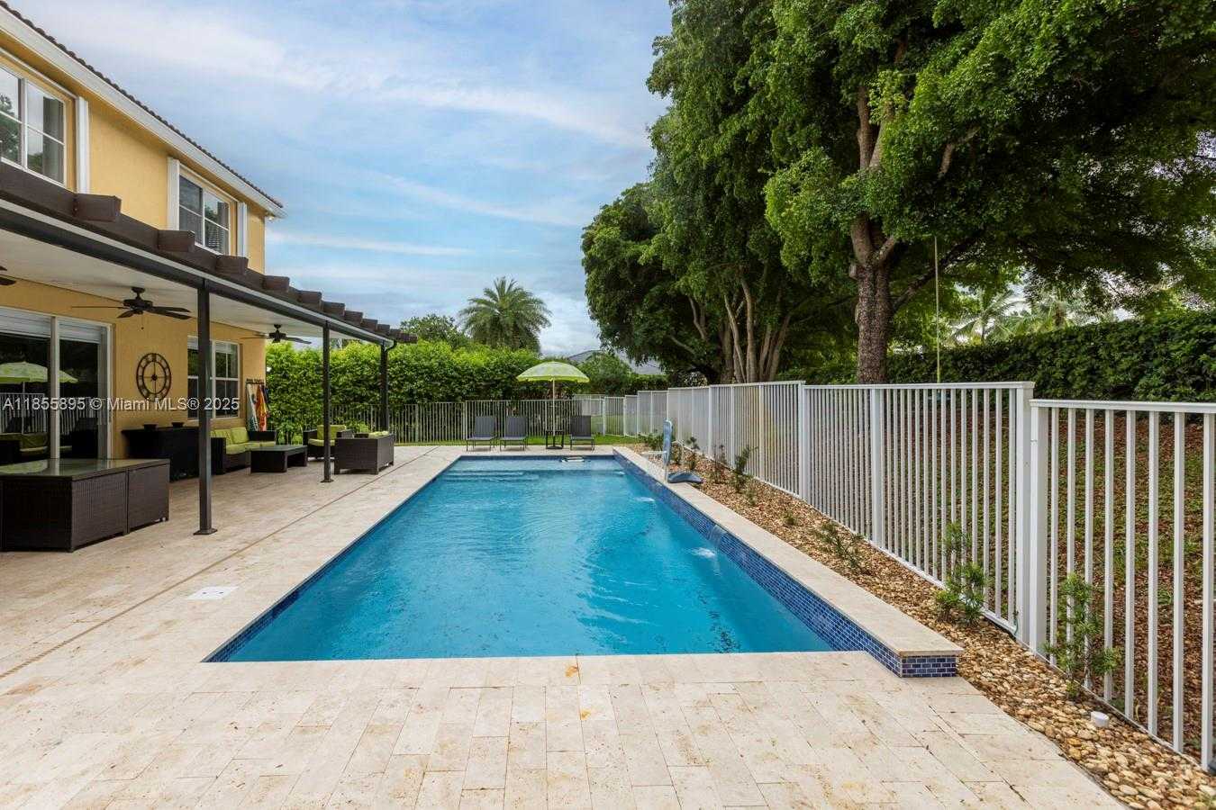 Small Image of 1012 TUPELO WAY, Weston Number 37