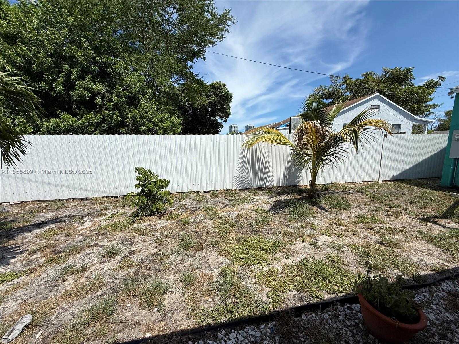 Small Image of 733 45TH ST, West Palm Beach Number 19