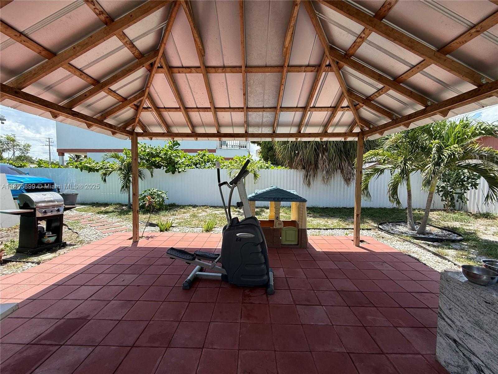 Small Image of 733 45TH ST, West Palm Beach Number 21
