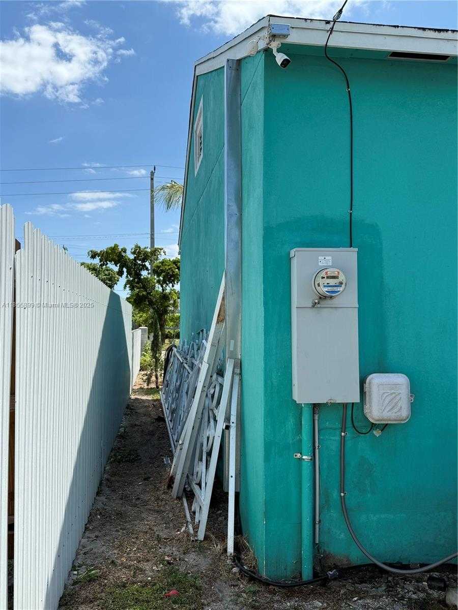 Small Image of 733 45TH ST, West Palm Beach Number 26