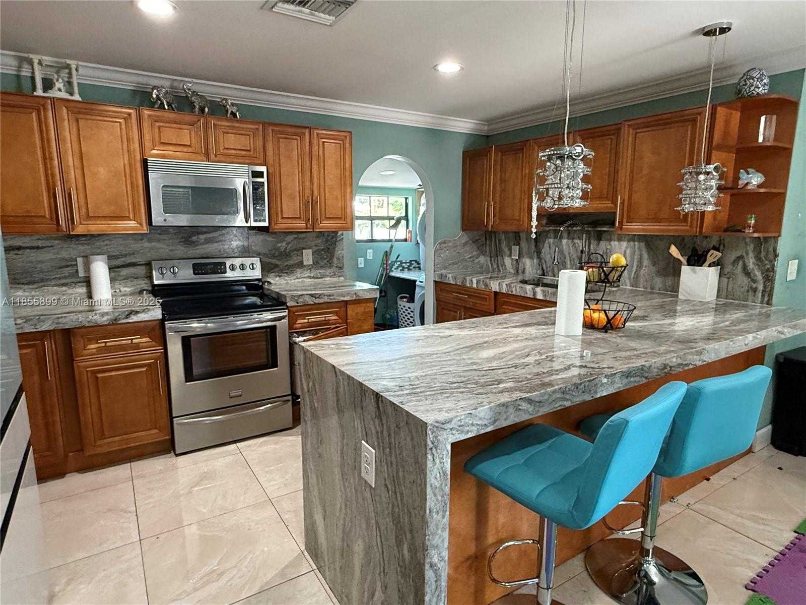 Small Image of 733 45TH ST, West Palm Beach Number 28