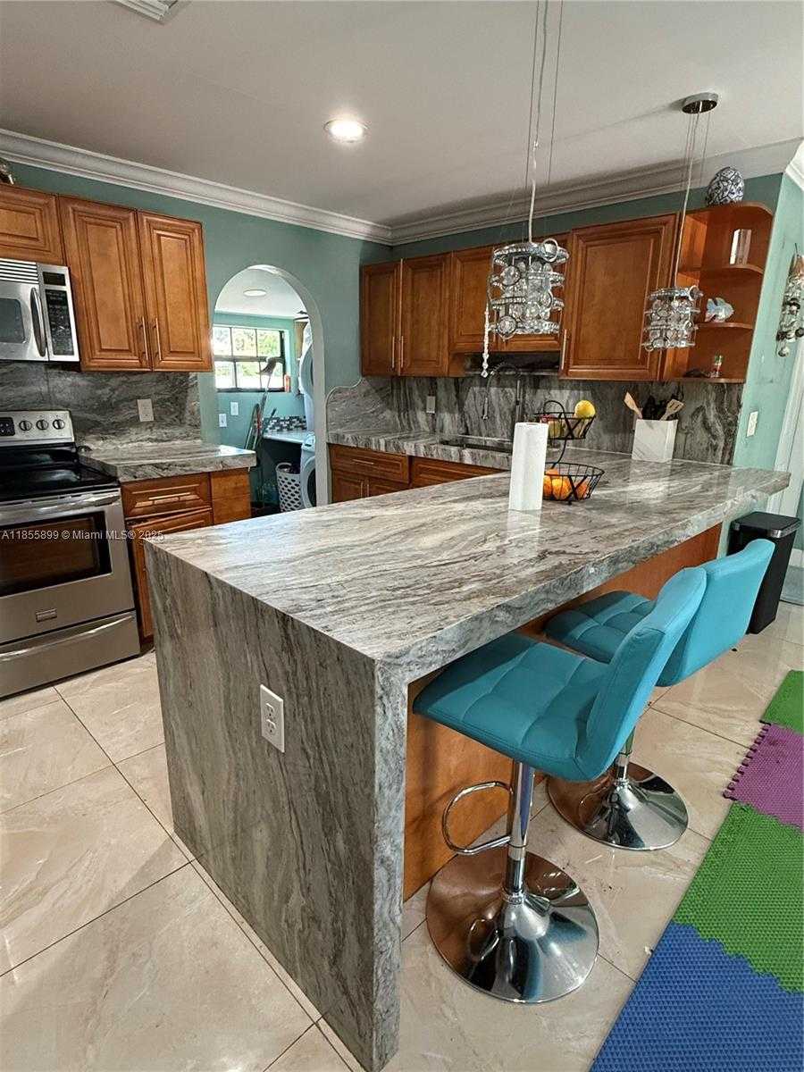 Small Image of 733 45TH ST, West Palm Beach Number 33