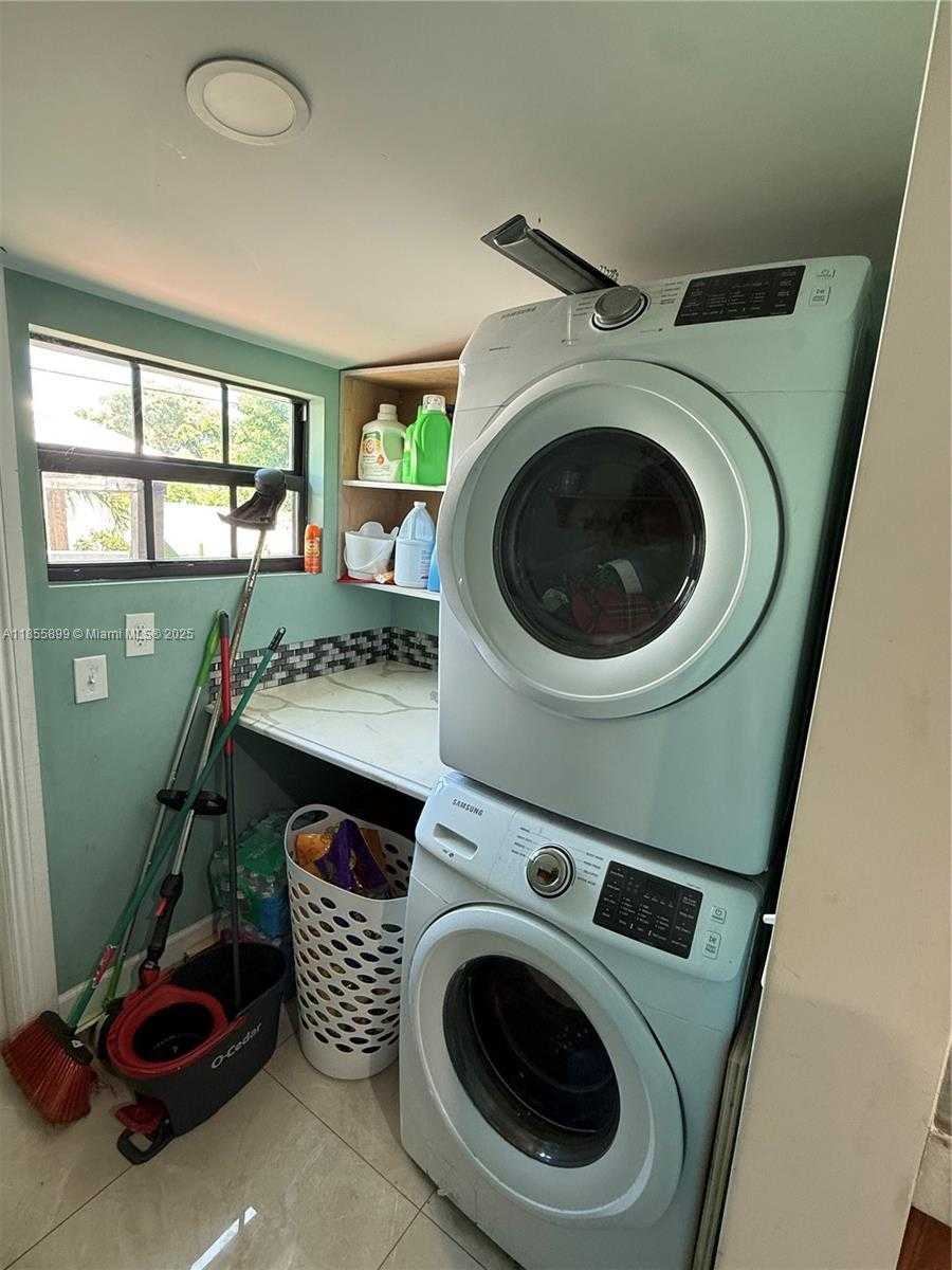 Small Image of 733 45TH ST, West Palm Beach Number 36