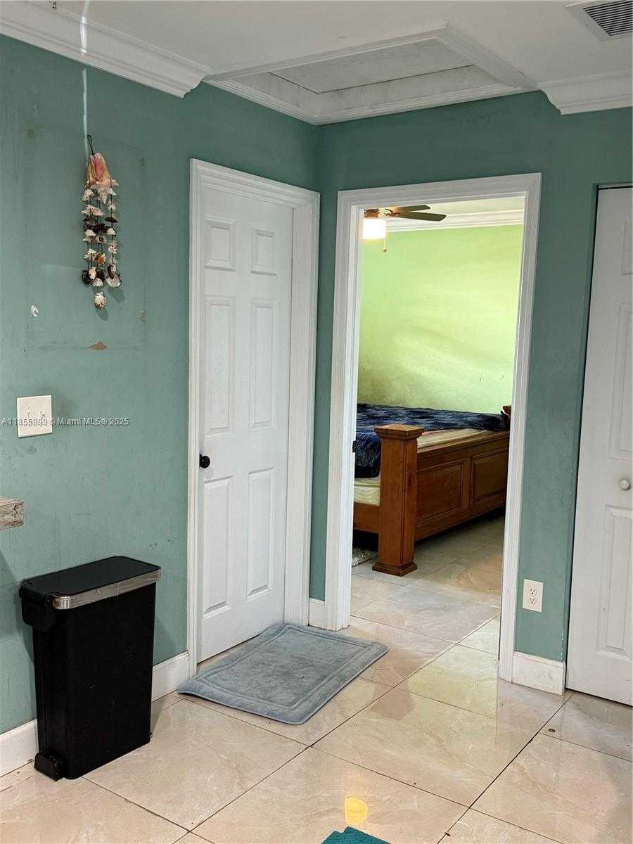 Small Image of 733 45TH ST, West Palm Beach Number 42