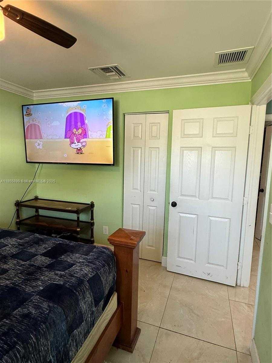 Small Image of 733 45TH ST, West Palm Beach Number 50