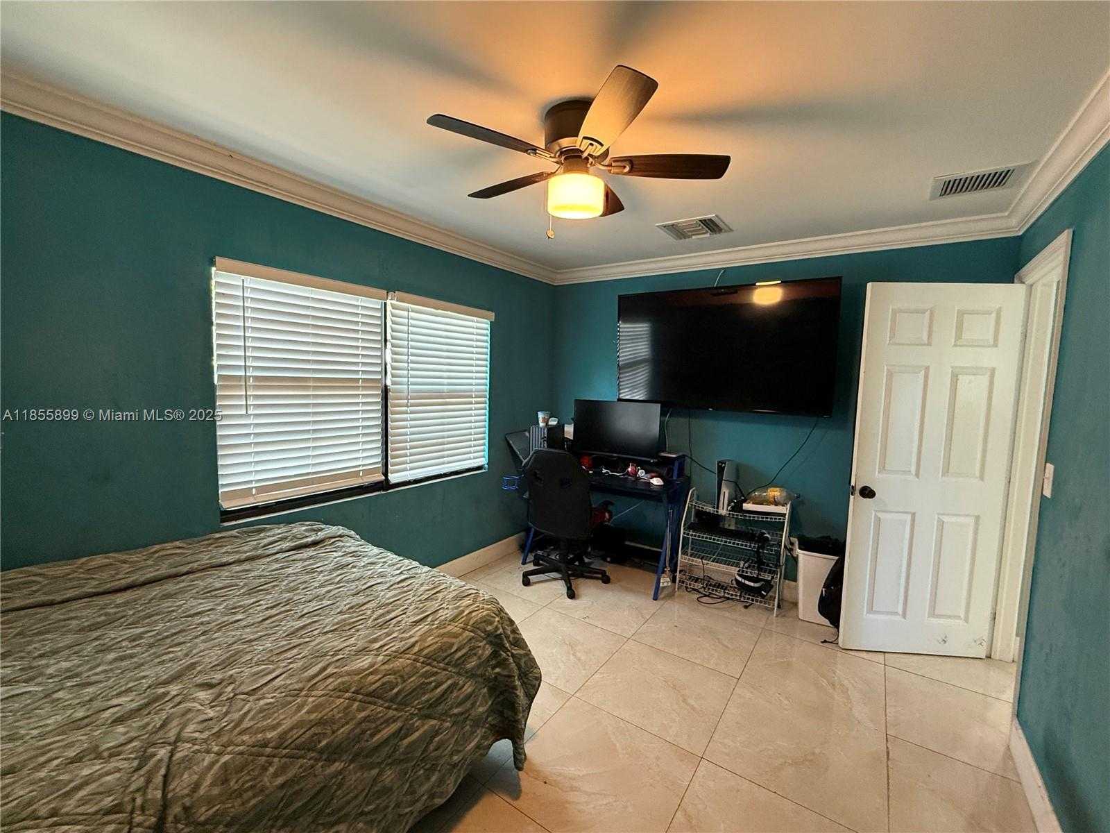 Small Image of 733 45TH ST, West Palm Beach Number 58