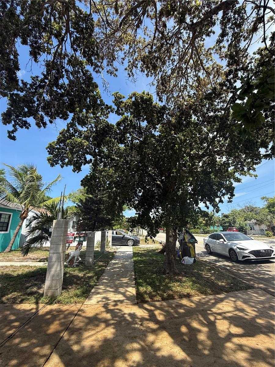 Small Image of 733 45TH ST, West Palm Beach Number 60