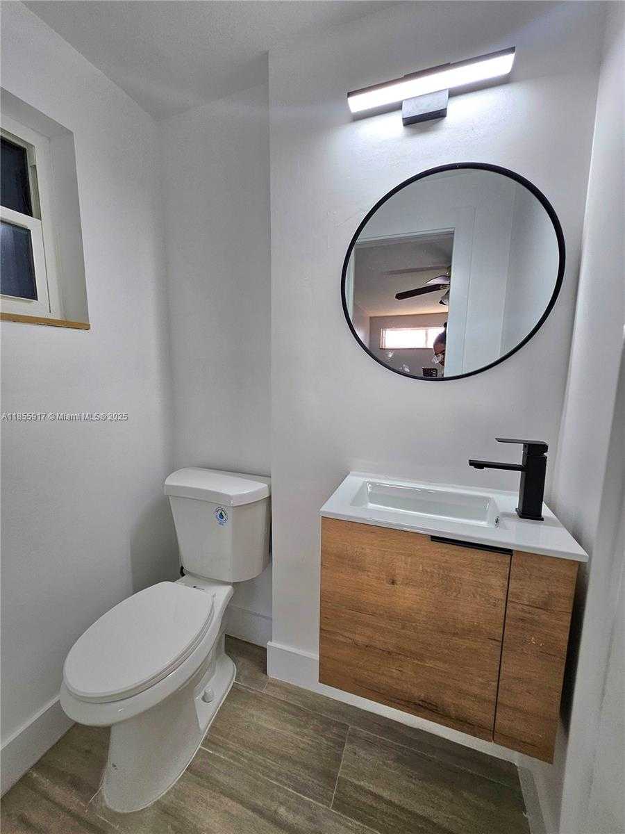 Small Image of 2865 NORTH EAST 13TH AVE, Pompano Beach Number 11