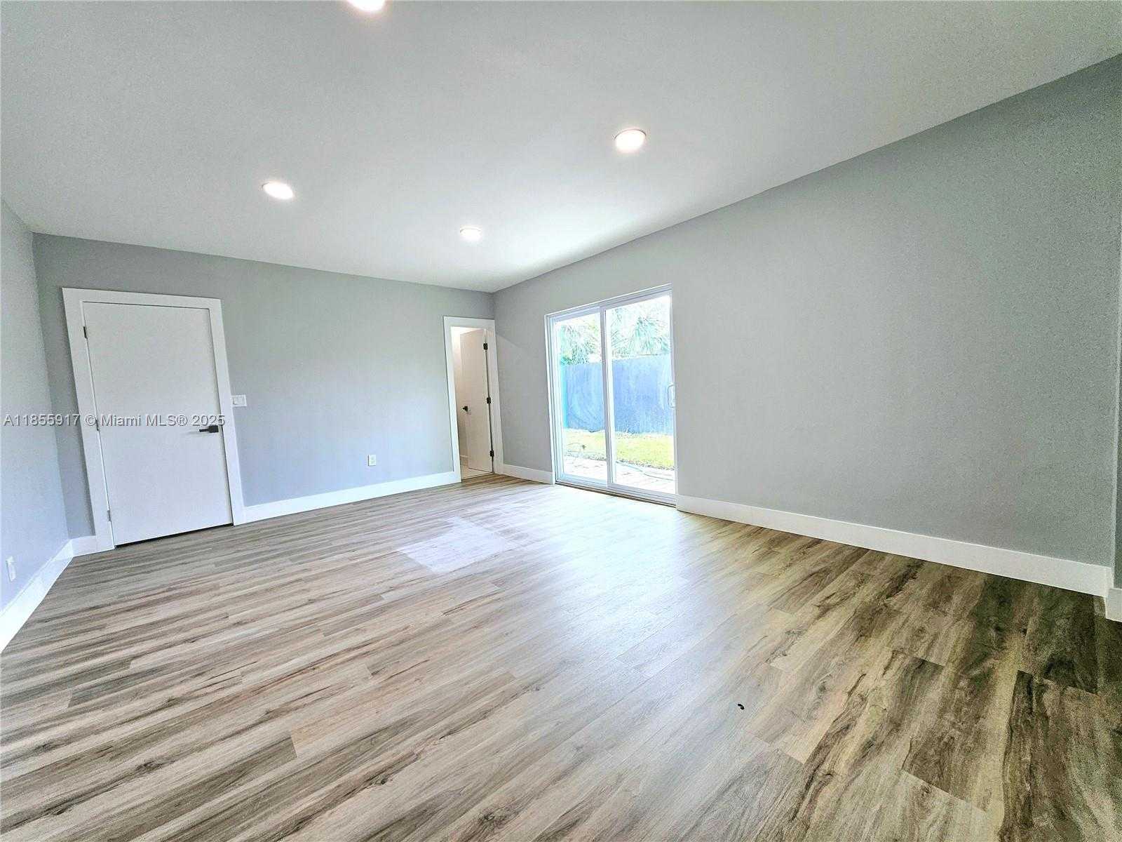 Small Image of 2865 NORTH EAST 13TH AVE, Pompano Beach Number 12