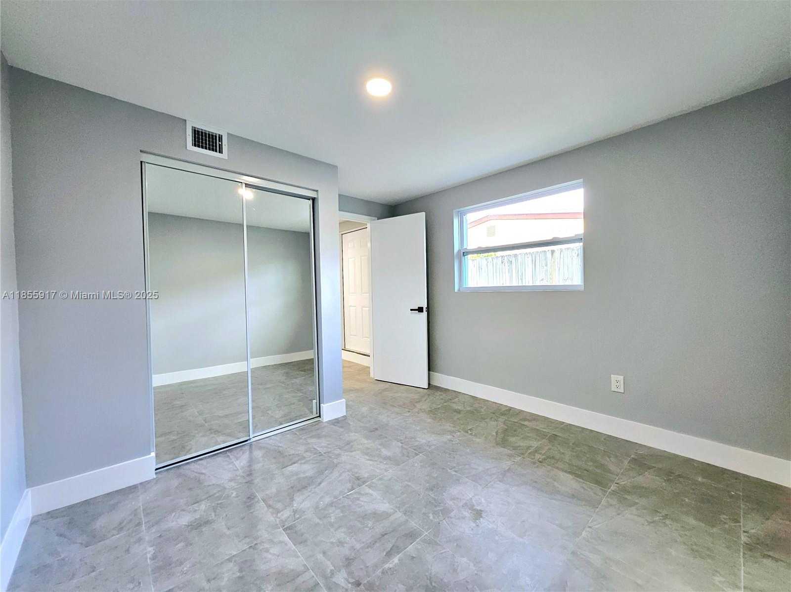 Small Image of 2865 NORTH EAST 13TH AVE, Pompano Beach Number 19