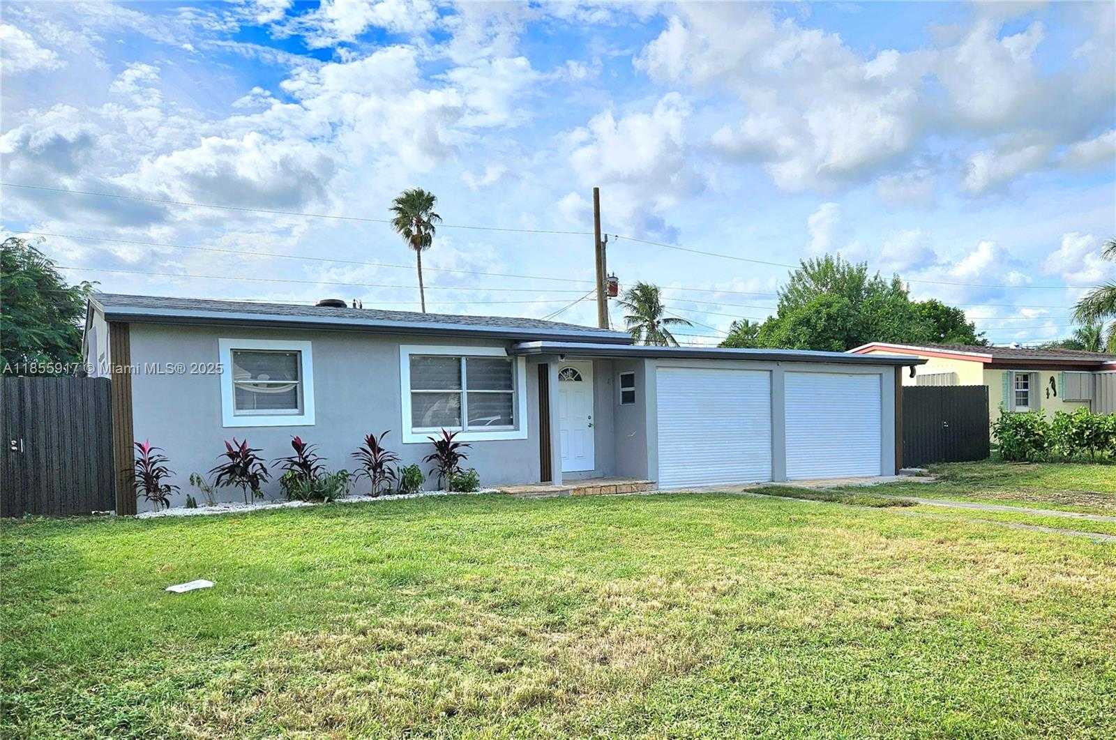 Small Image of 2865 NORTH EAST 13TH AVE, Pompano Beach Number 2