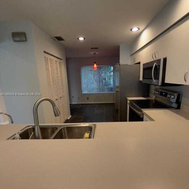 Small Image of 1683 SOUTH WEST 109TH TER, Davie Number 23