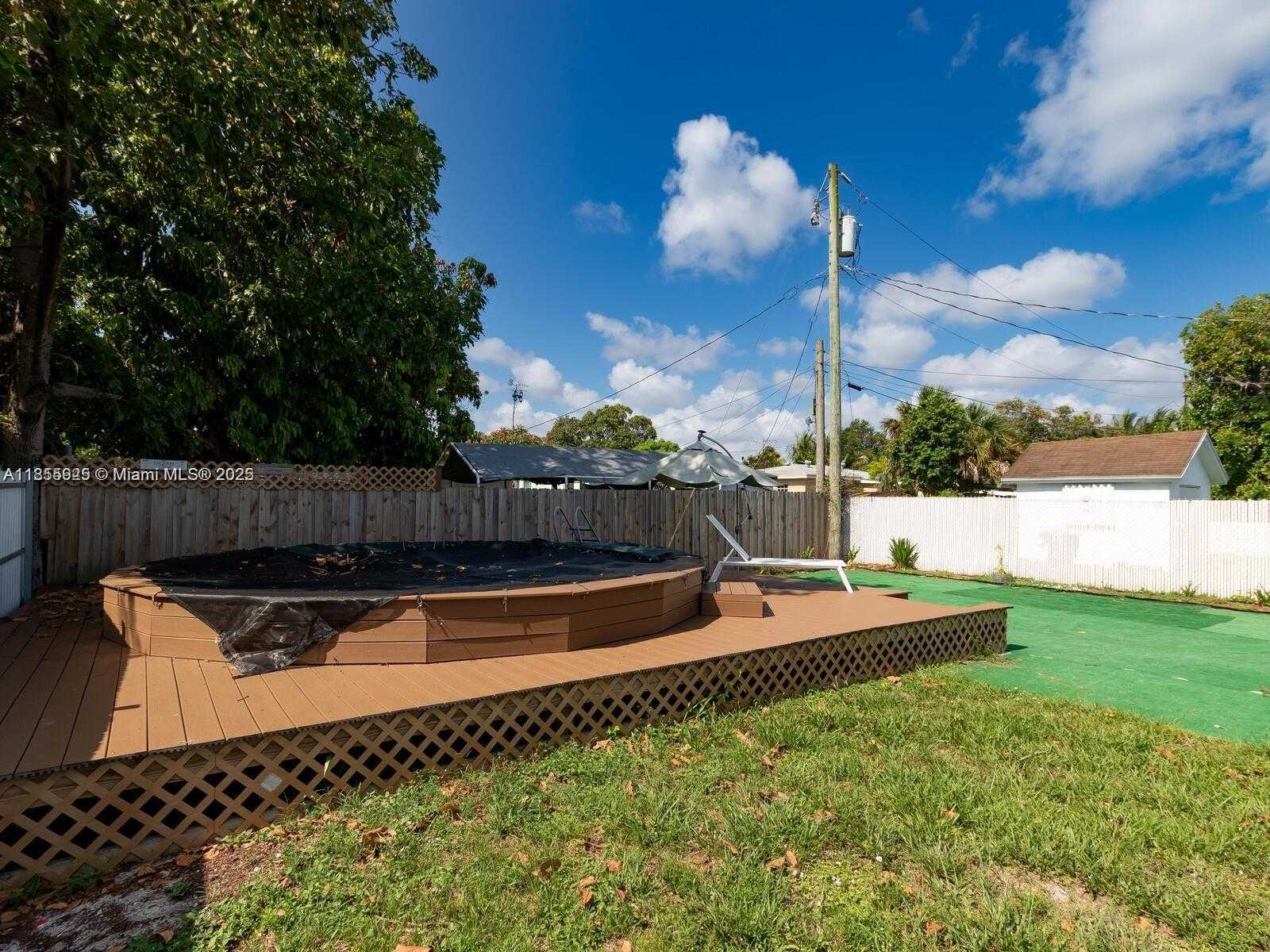 Small Image of 860 NORTH WEST 118TH ST, Miami Number 12