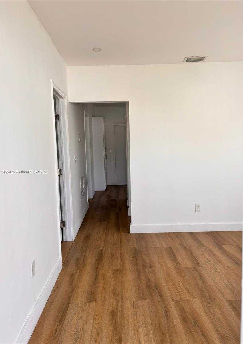 Small Image of 860 NORTH WEST 118TH ST, Miami Number 6