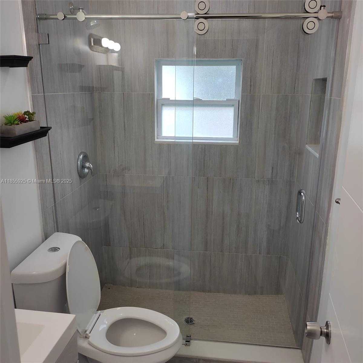 Small Image of 860 NORTH WEST 118TH ST, Miami Number 7