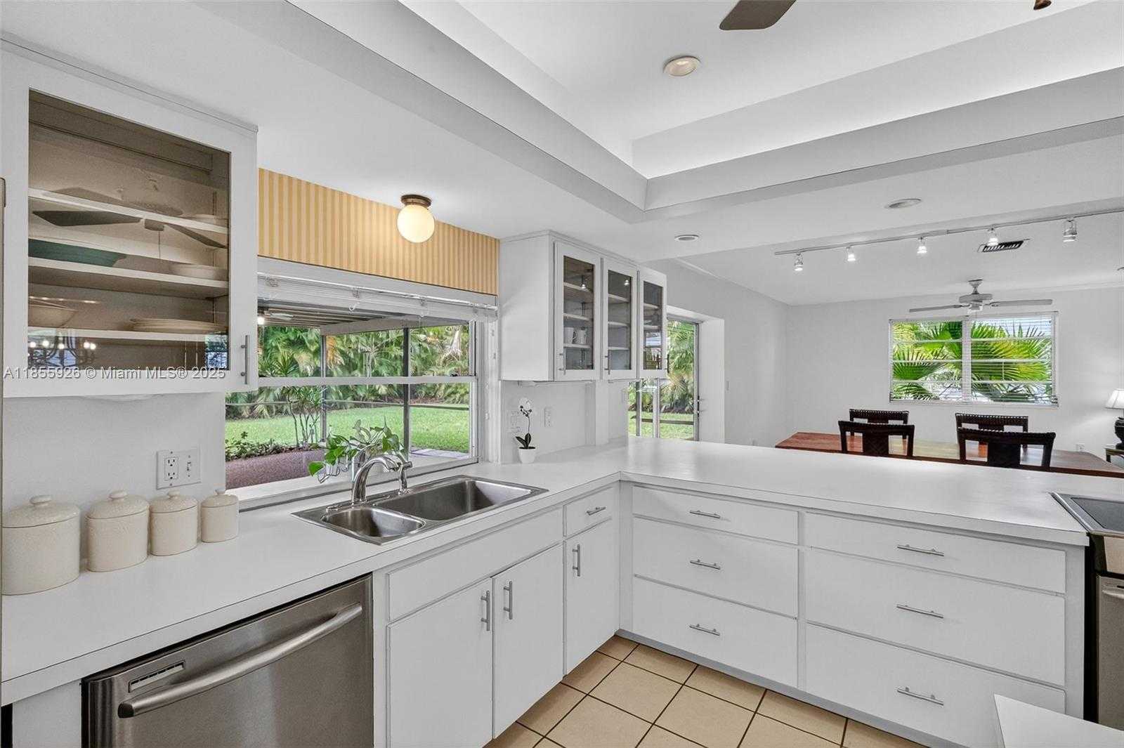 Small Image of 8820 SOUTH WEST 150TH ST, Palmetto Bay Number 12