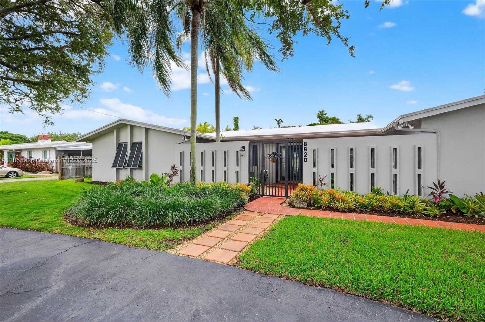 Small Image of 8820 SOUTH WEST 150TH ST, Palmetto Bay Number 4