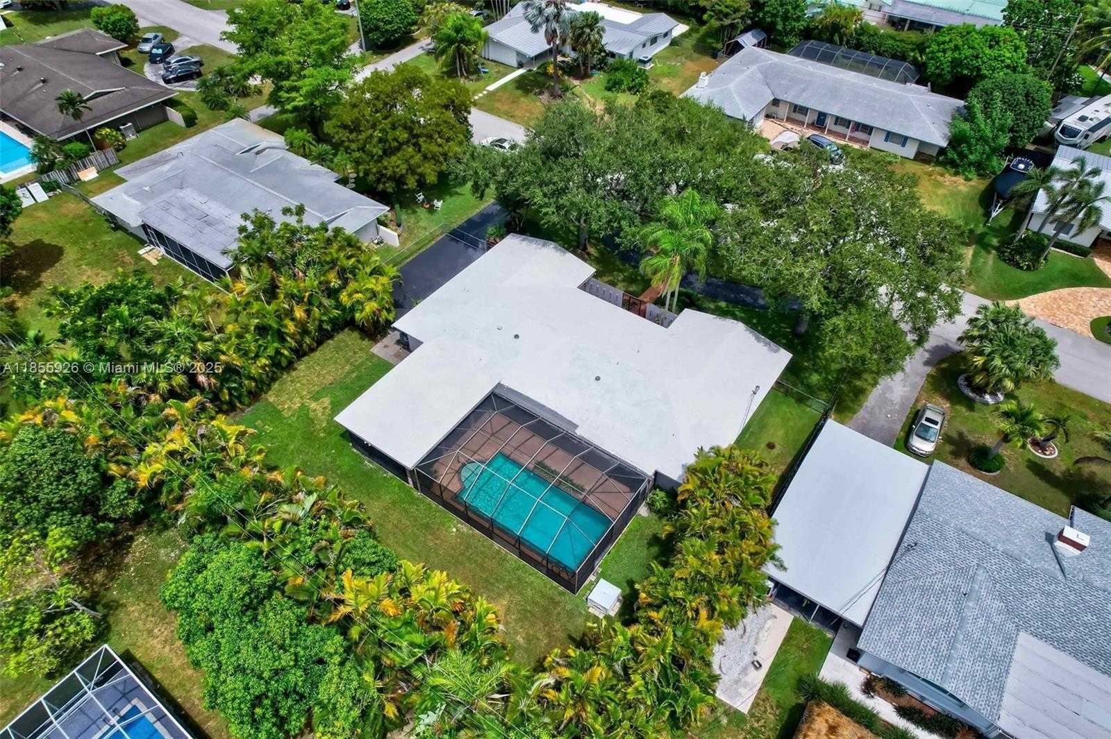 Small Image of 8820 SOUTH WEST 150TH ST, Palmetto Bay Number 53