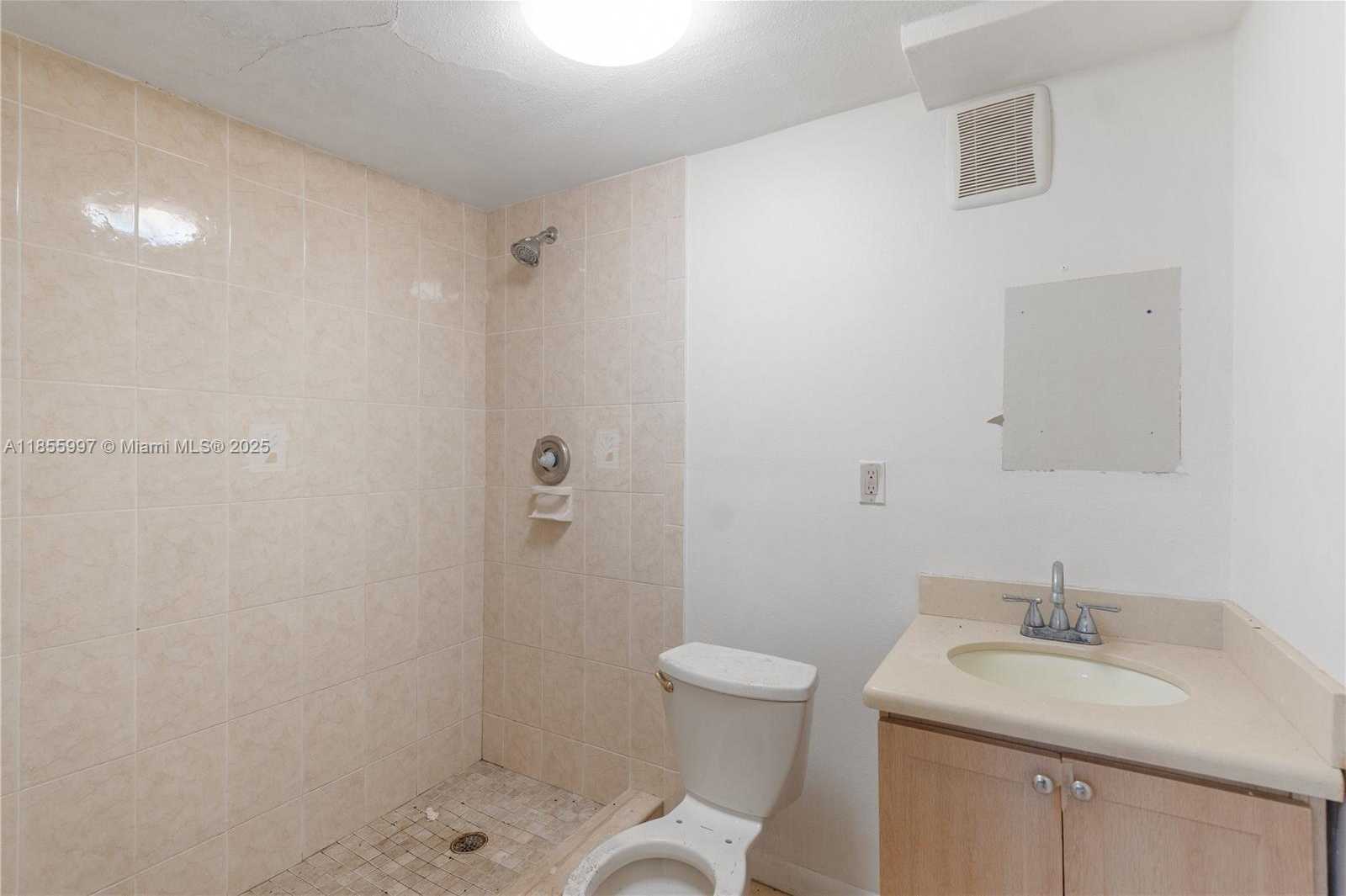 Small Image of 541 EAST 58TH ST, Hialeah Number 24