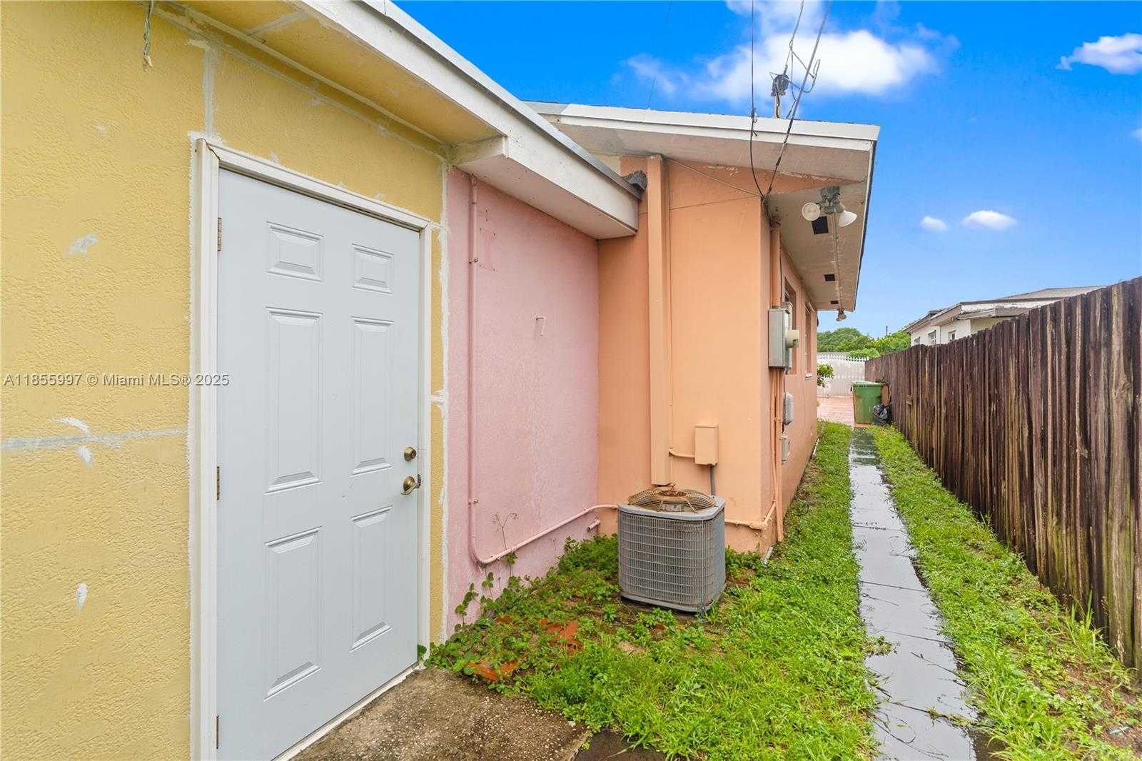 Small Image of 541 EAST 58TH ST, Hialeah Number 25