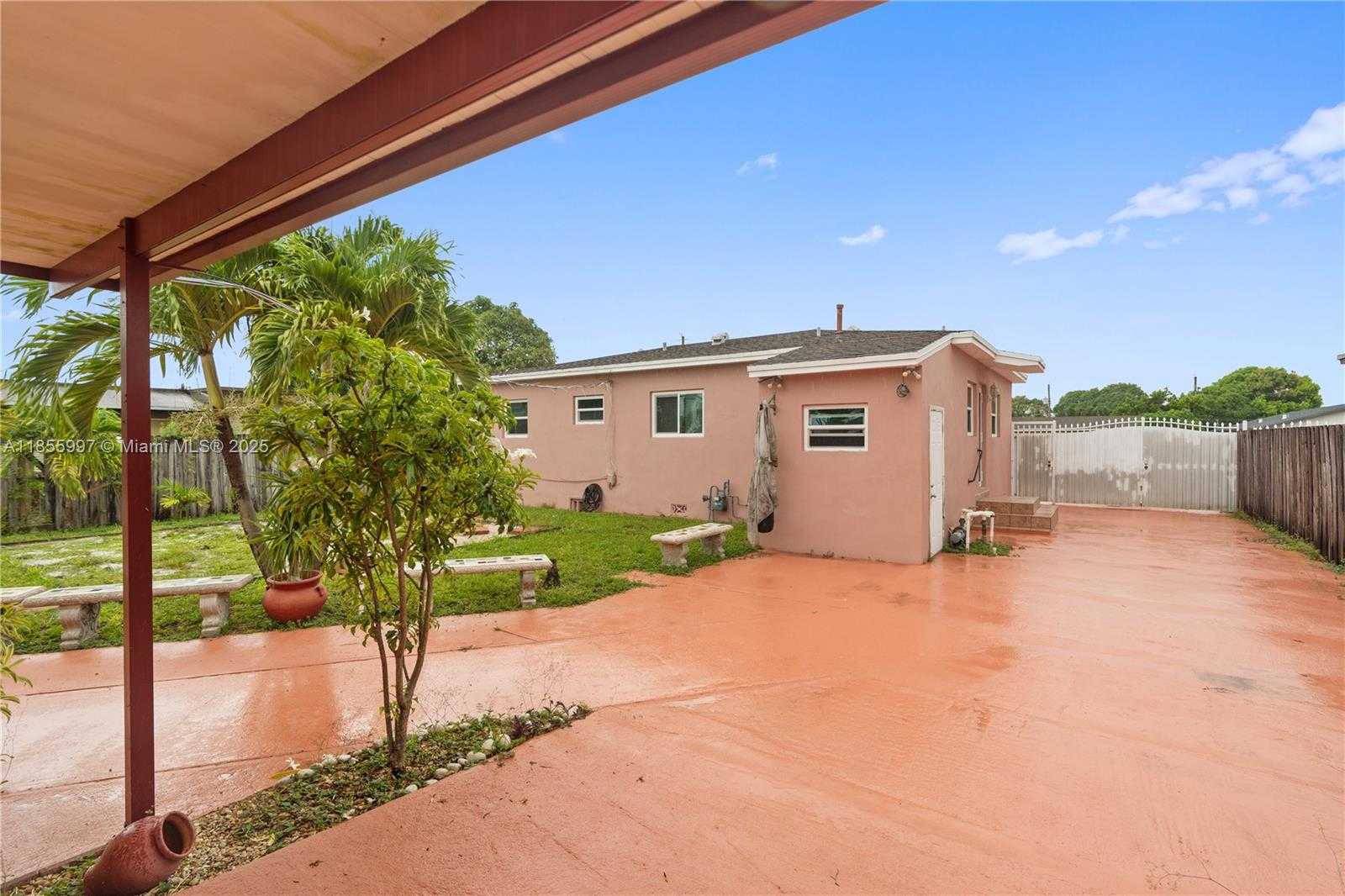 Small Image of 541 EAST 58TH ST, Hialeah Number 31