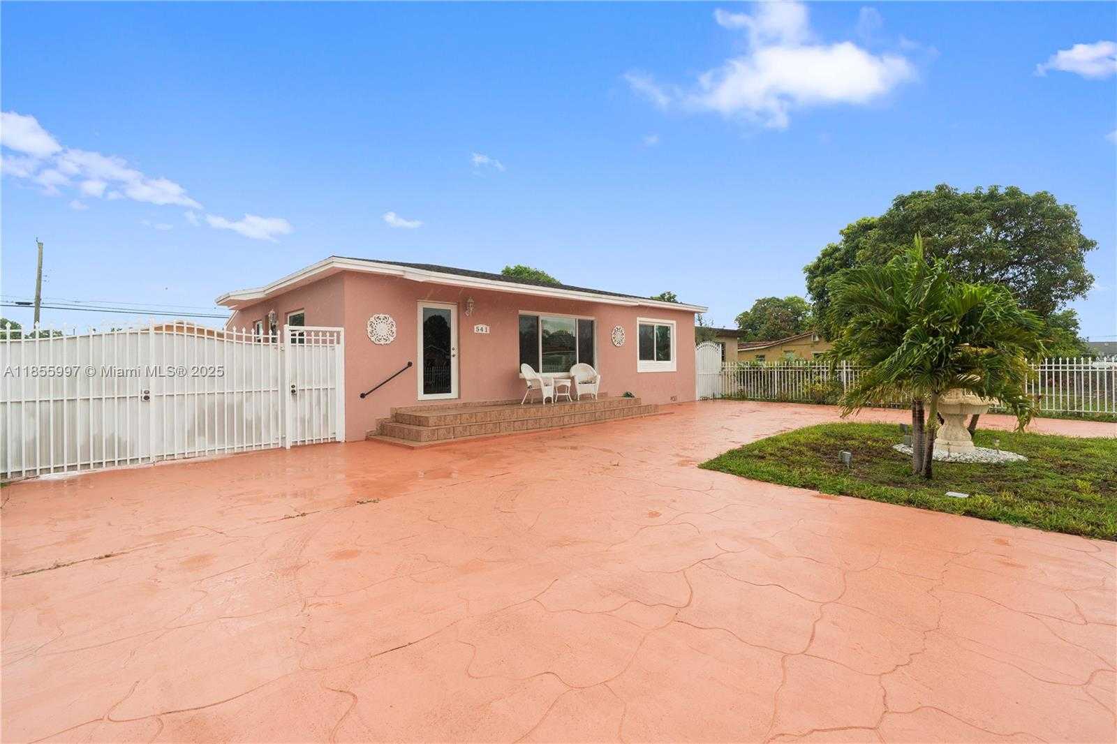 Small Image of 541 EAST 58TH ST, Hialeah Number 32