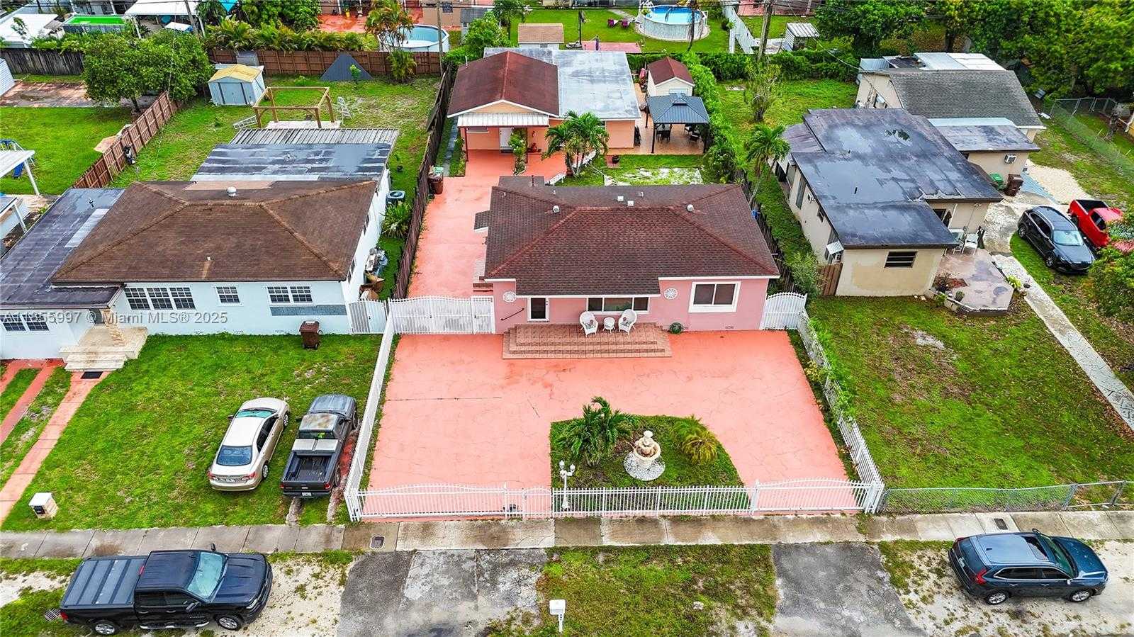 Small Image of 541 EAST 58TH ST, Hialeah Number 35