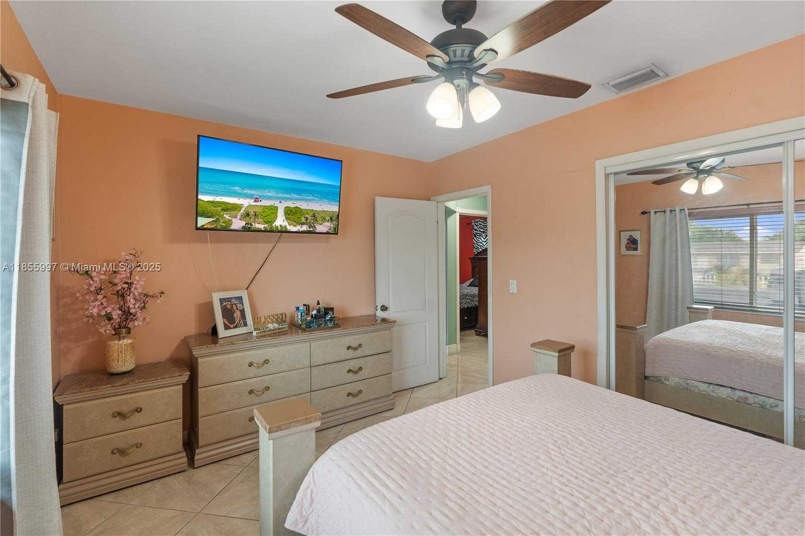 Small Image of 541 EAST 58TH ST, Hialeah Number 8