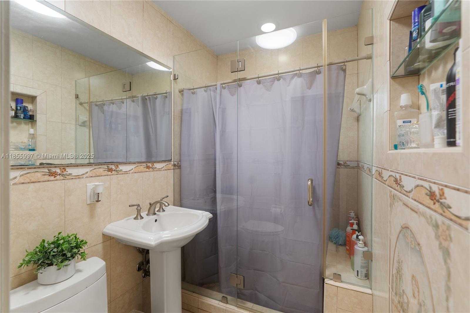 Small Image of 541 EAST 58TH ST, Hialeah Number 9