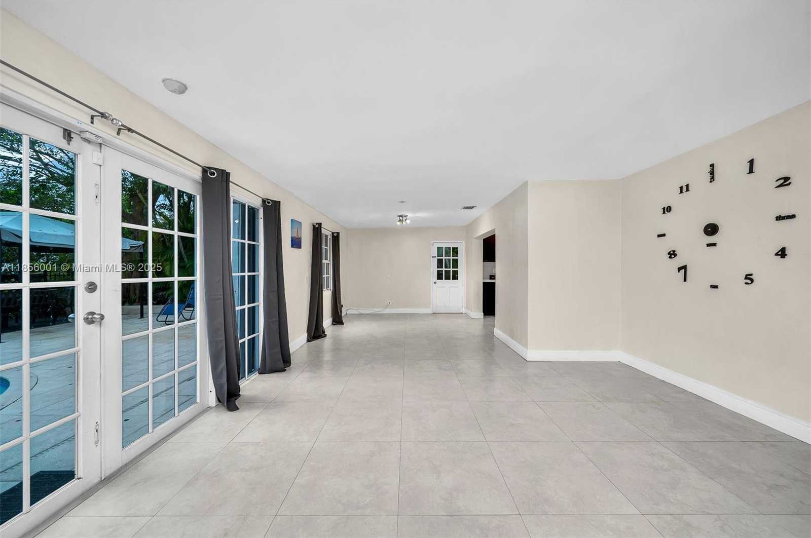 Small Image of 2340 NORTH EAST 192ND ST, Miami Number 4