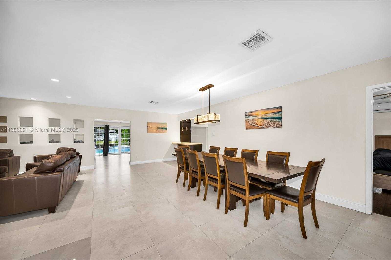 Small Image of 2340 NORTH EAST 192ND ST, Miami Number 5