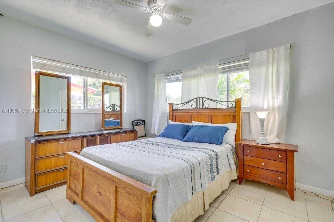 Small Image of 3431 JACKSON BLVD, Fort Lauderdale Number 10