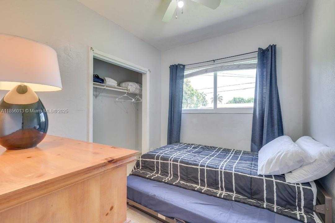 Small Image of 3431 JACKSON BLVD, Fort Lauderdale Number 9